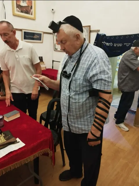 רגע של תפילה · תמונה 8