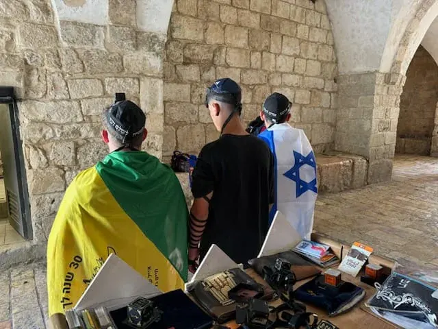 רגע של תפילה · תמונה 3